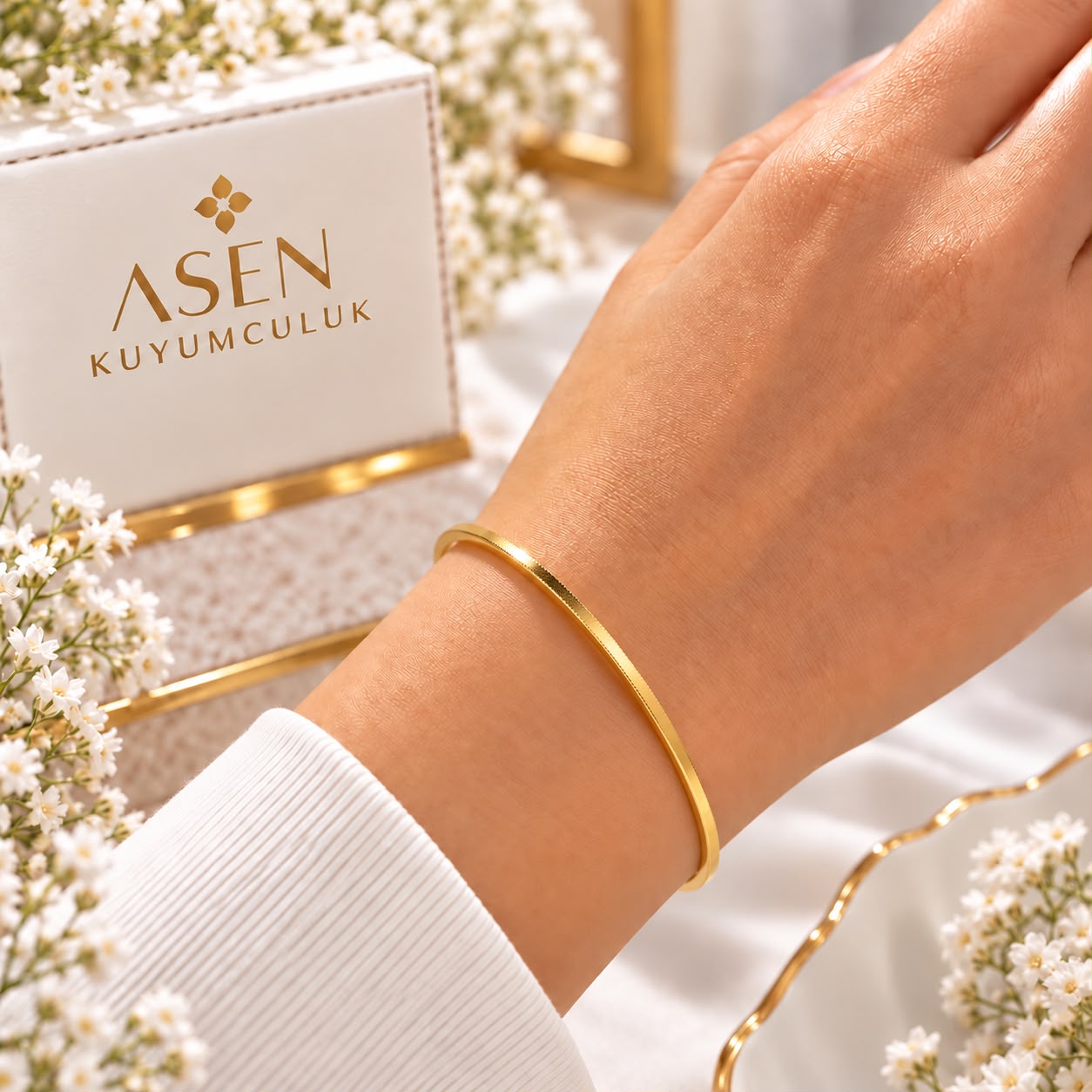OLUKLU AJDA MODELİ BİLEZİK